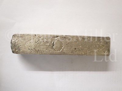Lot 58 - † A DUTCH EAST INDIA COMPANY (V.O.C.) SILVER INGOT SALVAGED FROM THE ROOSWIJK CARGO, CIRCA 1739