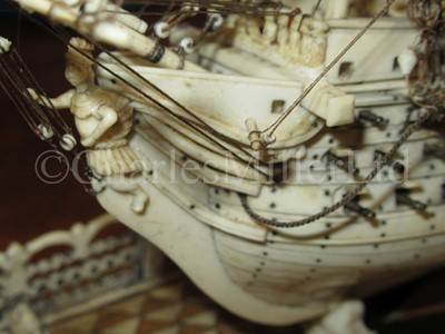 Lot 225 - AN ATTRACTIVE EARLY 19TH CENTURY FRENCH, NAPOLEONIC PRISONER OF WAR, BONE SHIP MODEL FOR A FIRST-RATE SHIP OF THE LINE
