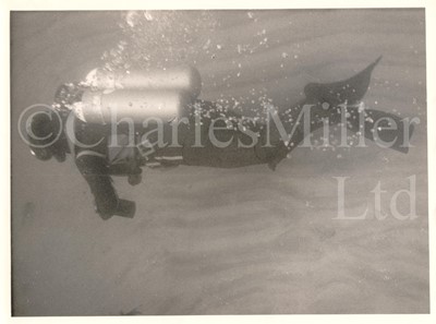 Lot 224 - A BOTTLE OF EXPORT WHISKY RECOVERED FROM THE S.S. POLITICIAN, WRECKED ISLE OF BARRA 1940, RECOVERED 1966