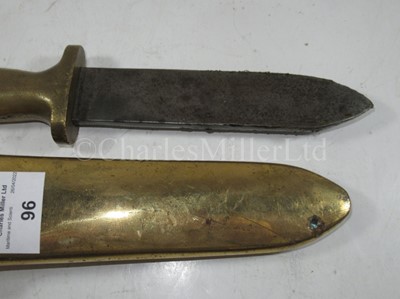 Lot 96 - A RARE DIVER'S KNIFE BY C.E. HEINKE LTD, LONDON