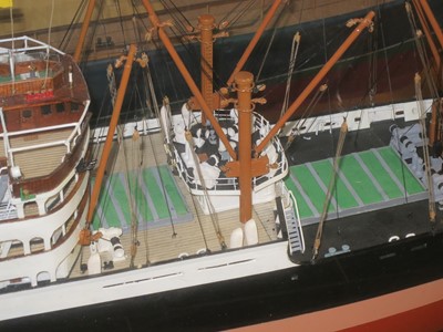 Lot 67 - A BUILDER'S-STYLE MODEL FOR THE ALFRED HOLT (BLUE FUNNEL) LINE PASSENGER-CARGO SHIP M.V. 'ANCHISES' [1947]