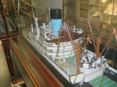 Lot 67 - A BUILDER'S-STYLE MODEL FOR THE ALFRED HOLT (BLUE FUNNEL) LINE PASSENGER-CARGO SHIP M.V. 'ANCHISES' [1947]