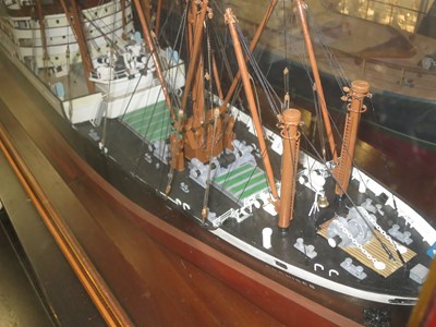 Lot 67 - A BUILDER'S-STYLE MODEL FOR THE ALFRED HOLT (BLUE FUNNEL) LINE PASSENGER-CARGO SHIP M.V. 'ANCHISES' [1947]