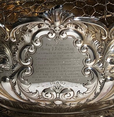 Lot 38 - A VICTORIAN SILVER ROSE BOWL PRESENTED TO THE WORSHIPFUL COMPANY OF SHIPWRIGHTS