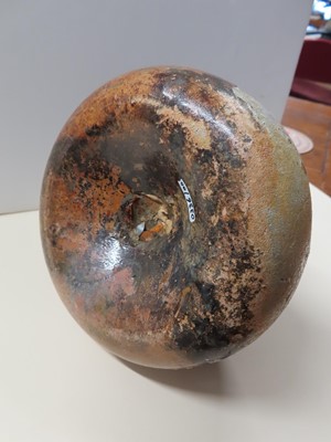 Lot 33 - A BOTTLE OF WINE FROM THE DUTCH EAST INDIAMAN 'VLIEGEND HERT', WRECKED IN THE SCHELDT ESTUARY, 1735