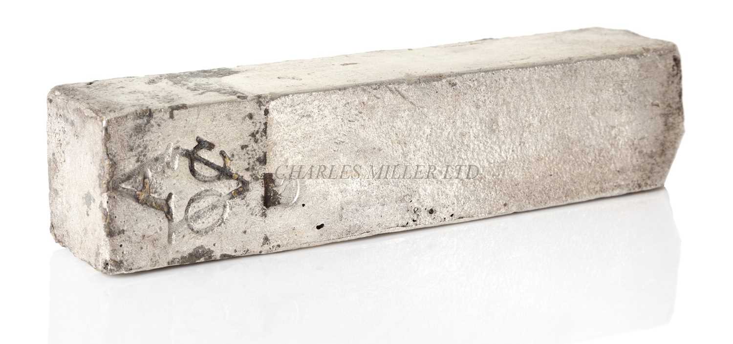 Lot 32 - A DUTCH EAST INDIA COMPANY (V.O.C.) SILVER INGOT SALVAGED FROM THE 'ROOSWIJK' CARGO, CIRCA 1739