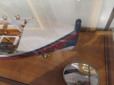 Lot 15 - AN RNLI PRESENTATION MODEL FOR A SELF-RIGHTING LIFEBOAT, 1873