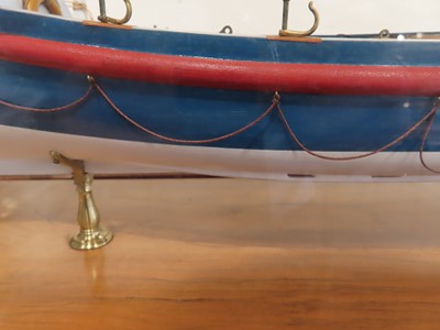 Lot 15 - AN RNLI PRESENTATION MODEL FOR A SELF-RIGHTING LIFEBOAT, 1873
