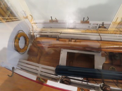 Lot 15 - AN RNLI PRESENTATION MODEL FOR A SELF-RIGHTING LIFEBOAT, 1873