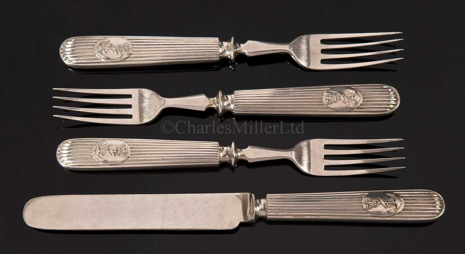 Lot 45 - ROYAL YACHT OSBORNE: TABLEWARE<br/>comprising a...